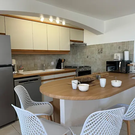 Des Iles D'or Aparthotel 3*